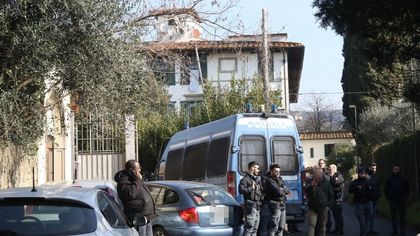 Firenze, sgomberata l'ex casa di cura Il Pergolino: era occupata dal 2015