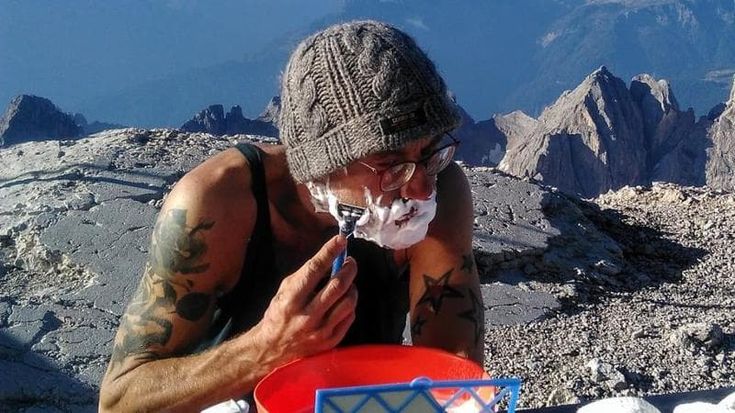 Carlo Budel, la seconda vita del rifugista della Marmolada: “Ho lasciato Punta Penia, il mio erede sarà un giovane”