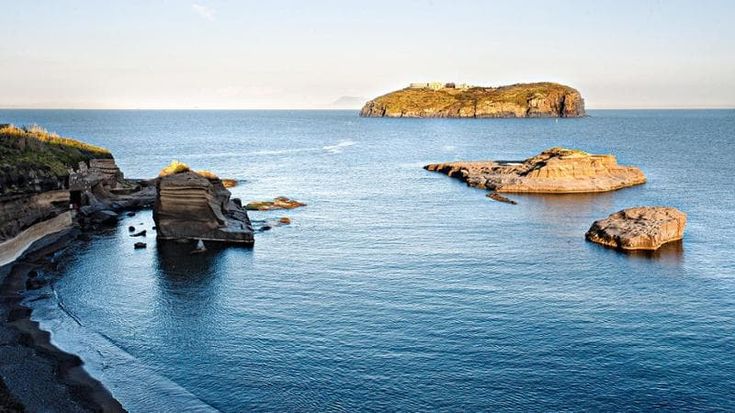 Santo Stefano, l’isola che si fece repubblica