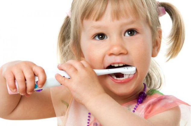 I 10 consigli per l'igiene dentale durante le Feste    