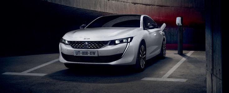 I vantaggi delle ibride? Ecco l'analisi di Peugeot