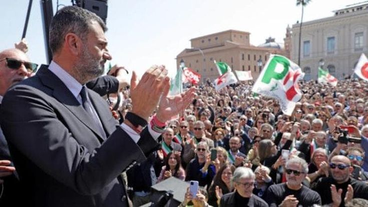 Caso Bari, verso la proroga gli ispettori di Piantedosi al Comune. E sul sindaco che verrà c’è lo spettro commissariamento