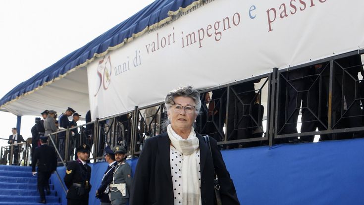 La madre di due agenti vittime dei banditi: “Vivo per raccontare il coraggio dei miei figli uccisi con la divisa”