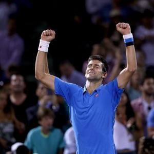 Tennis, Miami: Djokovic piega Isner, in finale sfiderà Murray
