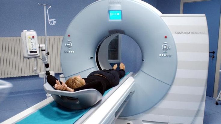 Tac e mammografie, ritardi delle Regioni (soprattutto al Sud): il governo rinvia fondi Pnrr per 1,2 miliardi