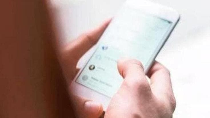 Conosce donne online e al primo appuntamento le rapina: arrestato, si nacondeva a casa dei genitori