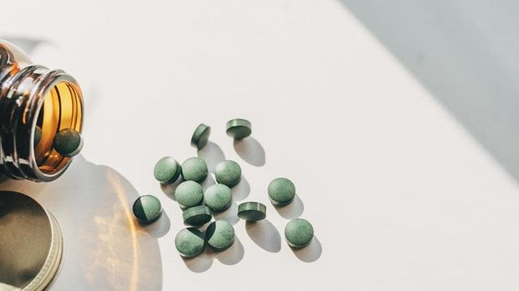 Estate, integratori a base di vitamine e sali minerali: vendite a +4,2% e +6,7% a valore nel 2024