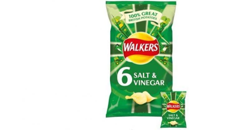Patatine Walkers a 6,8 sterline a sacchetto su internet: scaffali vuoti, Gran Bretagna in astinenza 