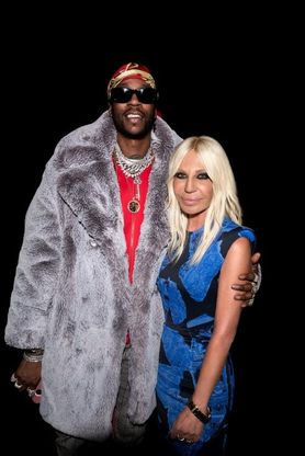 Il rapper americano 2 Chainz e Versace per una collezione sportwear dal cuore hip hop