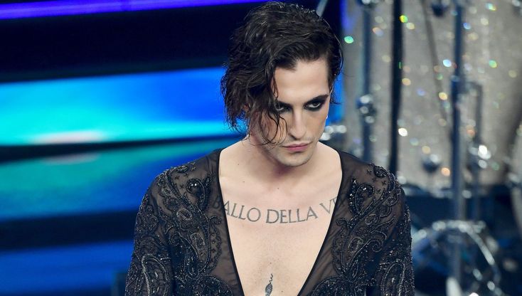 La storia del trucco per l'uomo dall'Antico Egitto ai Maneskin