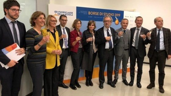 Educazione finanziaria, record di borse di studio per i "Fuoriclasse della scuola"