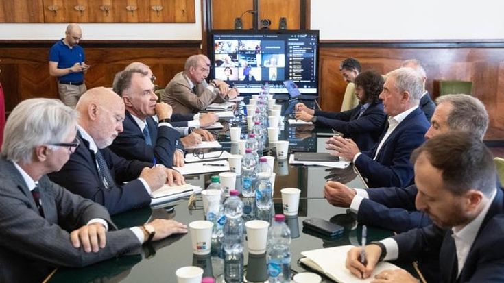 Ex Ilva, ultima chiamata per la cordata italiana. Le imprese: “Valutiamo”