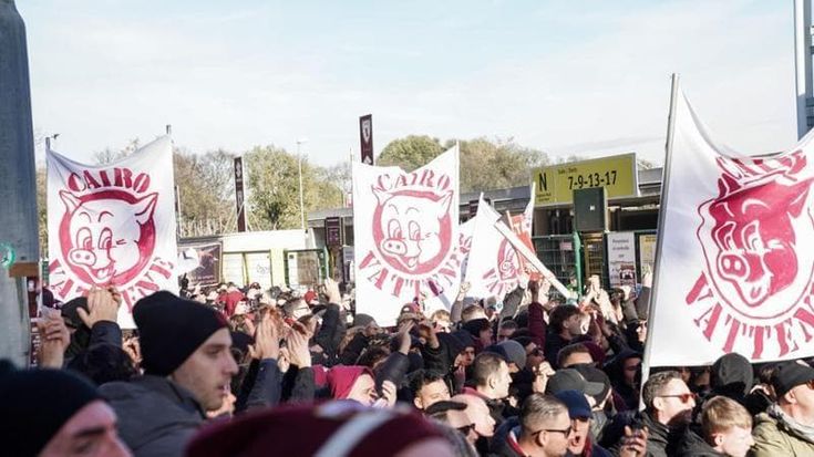 Toro, protesta dei tifosi: corteo e stadio “disertato”