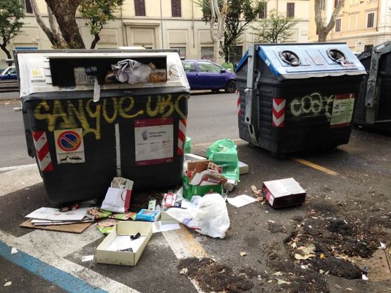Degrado a Roma, le foto dei lettori / 2