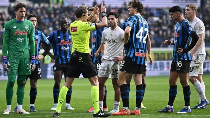 Var a chiamata e nessun limite dettato dal protocollo. Il Napoli vuole cambiare tutto