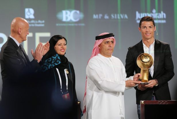 Ronaldo premiato a Dubai