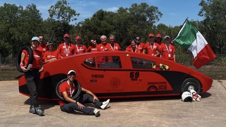 “Emilia”, il prototipo di auto solare che vale il podio mondiale