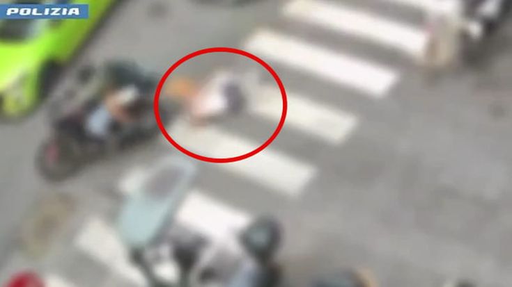 Rapina brutale all’Ardeatino: anziana scippata e trascinata sull’asfalto. Due uomini fermati