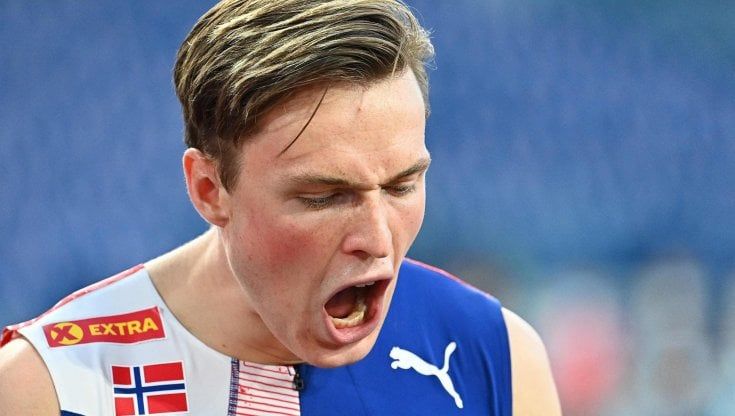 Atletica, Warholm abbatte il record mondiale dei 400 ostacoli: resisteva da 29 anni