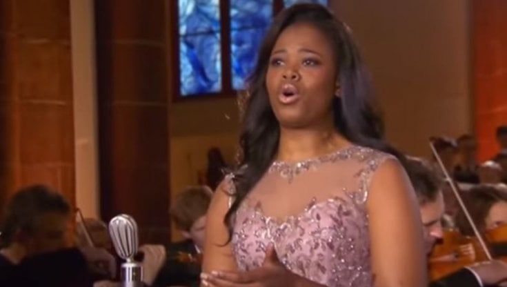 Parigi, la soprano sudafricana Yende denuncia: "Maltrattata e insultata dalla polizia all'aeroporto"