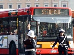 Trasporti, venerd&igrave; nuovo sciopero<br />a rischio metro, bus e tram