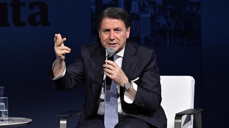 Ci tocca (quasi) difendere Conte. Ferrovie, ora comincia il peggio