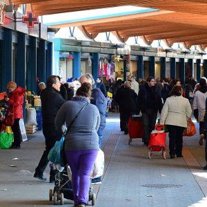 Bari, progetto sbagliato e venditori senza regole: il nuovo mercato è già da rifare