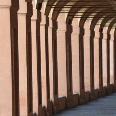 I portici, e via 