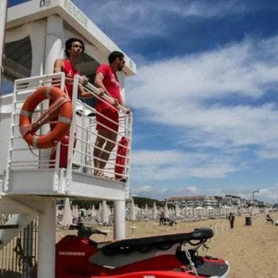 In vacanza sulla spiaggia libera e senza telefono