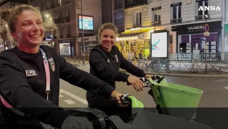 Parigi 2024. Errani-Paolini in bici per Parigi di notte dopo la semifinale