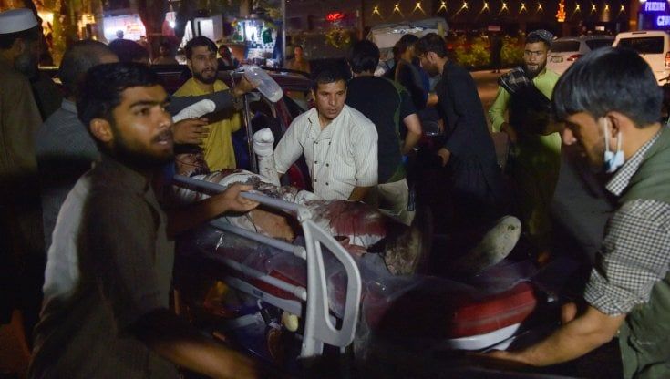 Attentato all'aeroporto di Kabul, cronaca di una strage annunciata 