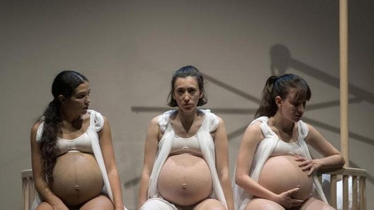 Cosa fare a Milano oggi 21 novembre: "I cuori battono nelle uova" al Piccolo e il TJFest