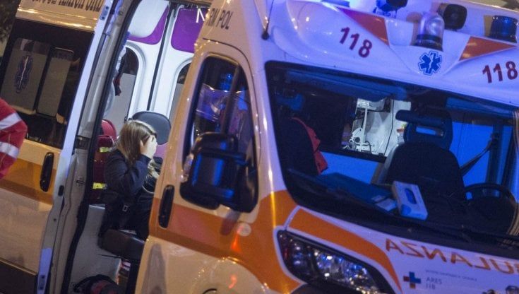 Civitanova, operatore sanitario trasporta un paziente e a fine turno va in ambulanza in discoteca