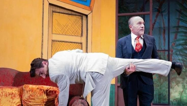 La farsa ritrovata di Gianfranco Gallo per la “famiglia” che la porta in scena al Teatro Troisi