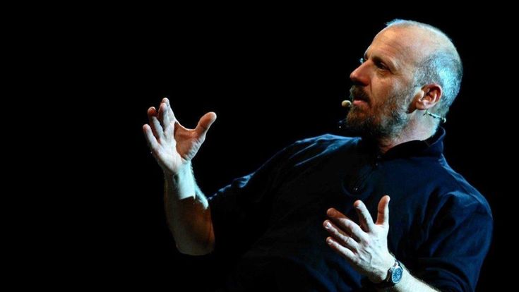 Marco Paolini dopo l’incidente: “Torno sul palco ma convivo con la colpa di essere sopravvissuto”