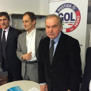 Comunali Bologna, si candida il centrista Celloni