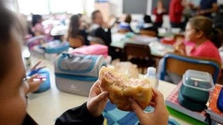 Alle medie con il panino: lezioni al mattino e aiuto per i compiti con i prof al pomeriggio