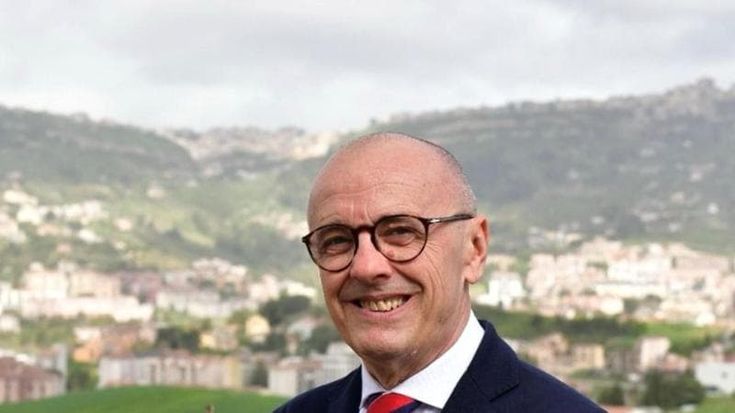 Enna, l’anestesista De Rose vuole risvegliare la città