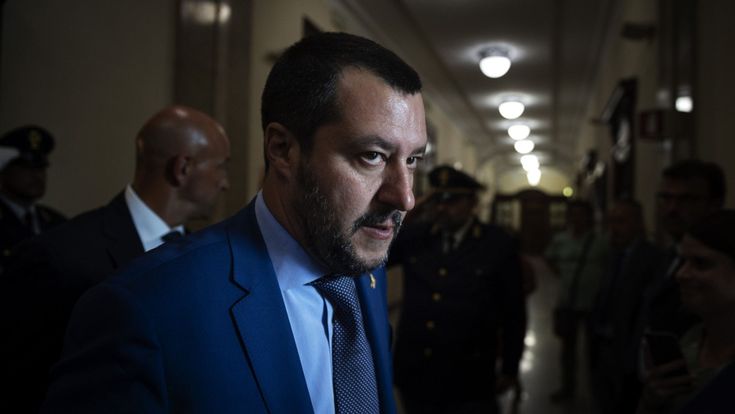 Salvini, il ministro della propaganda che arranca sul decreto sicurezza