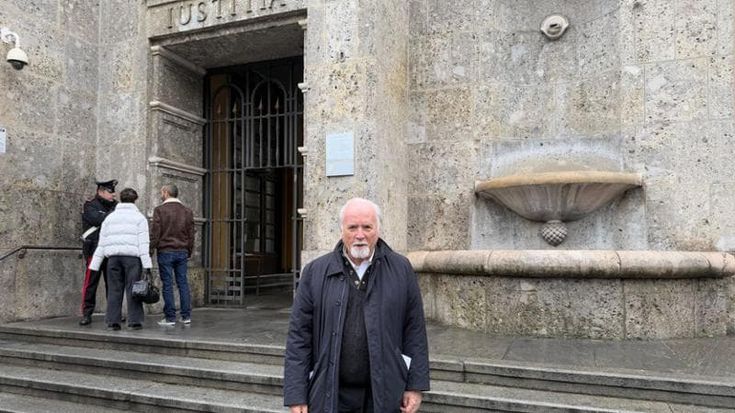 Baglioni contro Striscia la Notizia, via al processo. Ricci: “Diritto di cronaca e di satira”