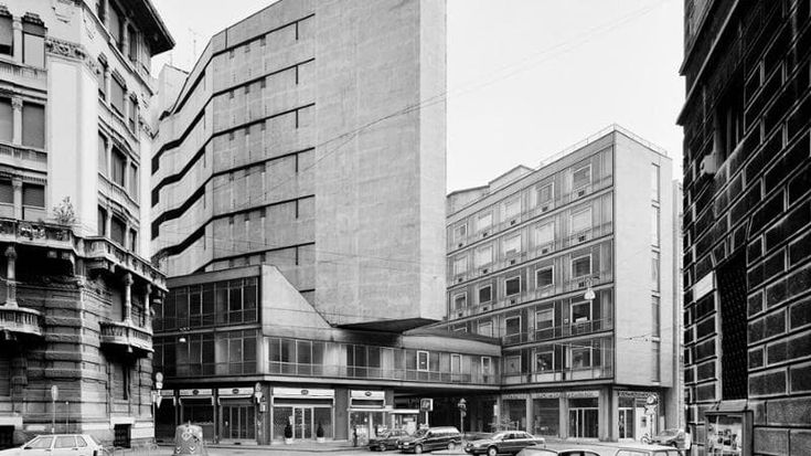 Lo sguardo sulla città degli architetti-fotografi nel segno di Basilico