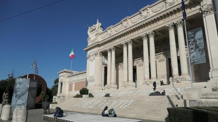 “Il 48% dell’energia arriverà dai tetti di Roma”: un piano per rendere la città autosufficiente