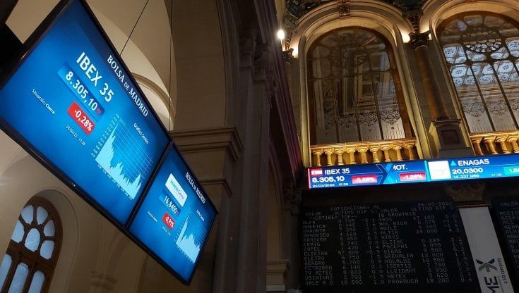 Borsa 25 marzo 2022. Listini Ue in cauto rialzo. Asia in rosso: male gli indici cinesi