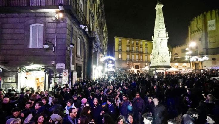 Movida, Comune di Napoli condannato anche per piazza San Domenico: 760 mila euro di risarcimenti