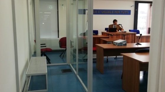 Topi nella nuova sede del Palagiustizia di Bari. Anm: "Fascicoli tra fogna e guano"