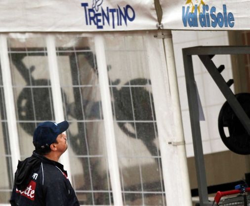 Il Napoli si allena a Dimaro<br />sotto la pioggia