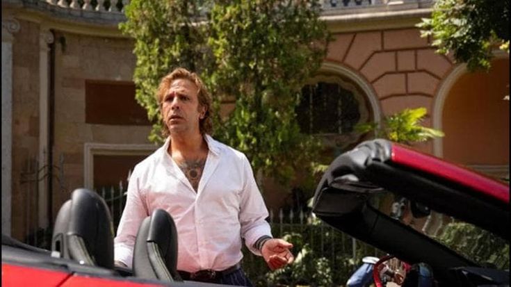 Zalone, il suo “Buen Camino” vola al cinema e incassa a Natale 5,6 milioni di euro