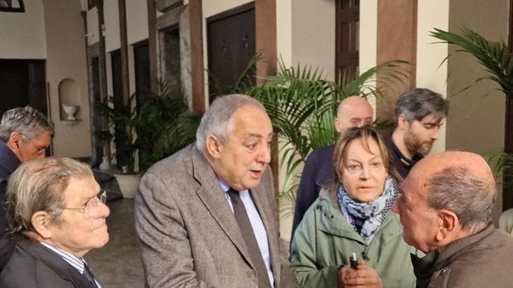 Incendio a casa Cardinale, in cenere ottantamila libri rari e mobili antichi
