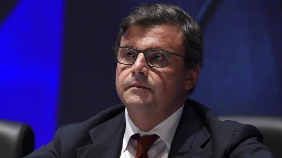AcciaItalia rilancia su Ilva, si sfilano Cdp e Arvedi. Calenda: "Procedure gara non cambiano in corsa"
