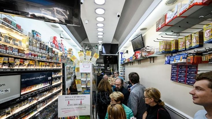 Una estrazione in più del Lotto e proroga delle concessioni: il governo fa cassa sui giochi. “Ma servono gare e riforma del settore”
